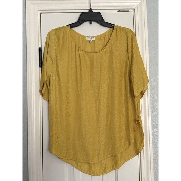 Umgee Blouse Top Medium Yellow Animal Print Short Sleeve Side Slit Career Casual - Picture 1 of 5